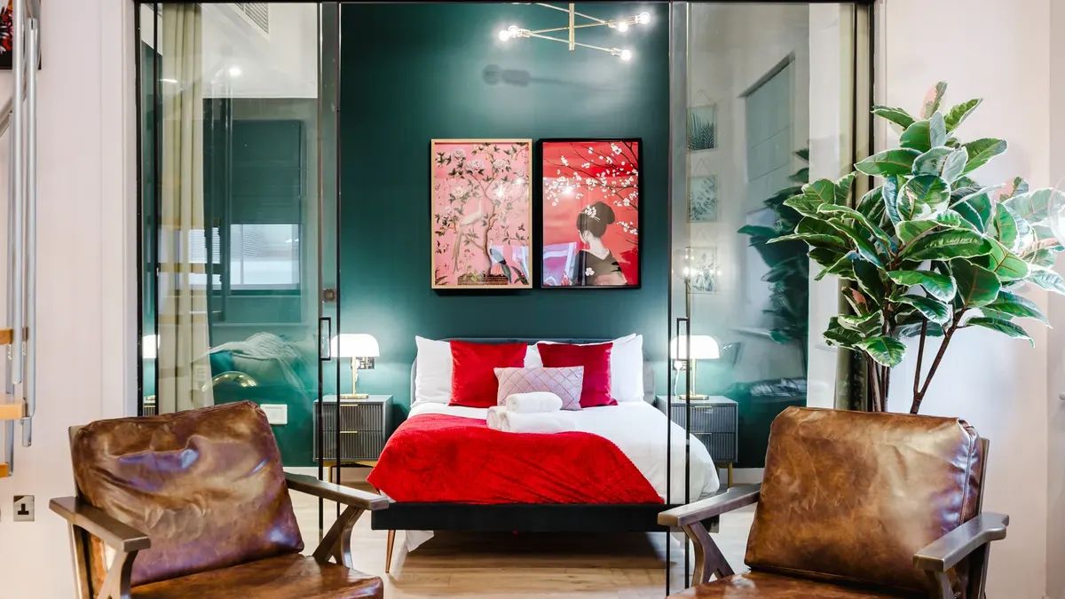 Booking direct vs Airbnb: an operator's honest comparison